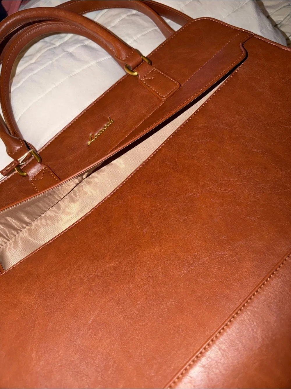 Lovevook tan leather